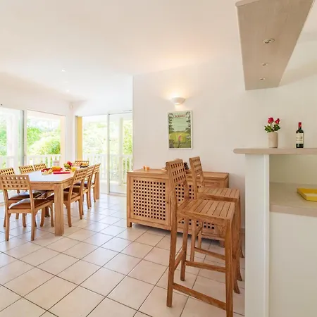 Spacious Atlantic Family Villa Lacanau
